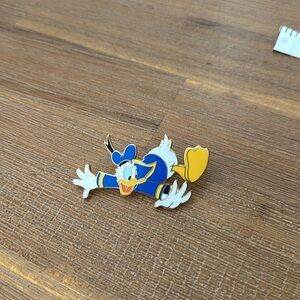 LE Disney Pin Celebration Journey through time Donald Duck
